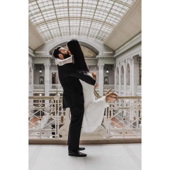 Meet your Posher! ❤️ - Picture 5 of 6